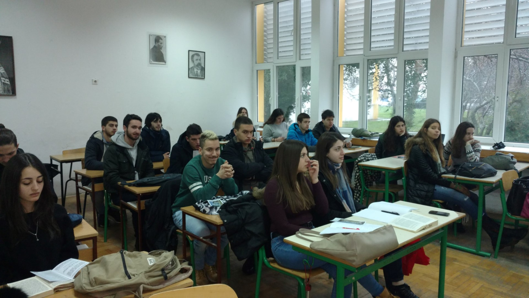 POMORSKI FAKULTET KOTOR      Promocija Pomorskog fakulteta Kotor u Gimnaziji 'Niko Rolović' u Baru