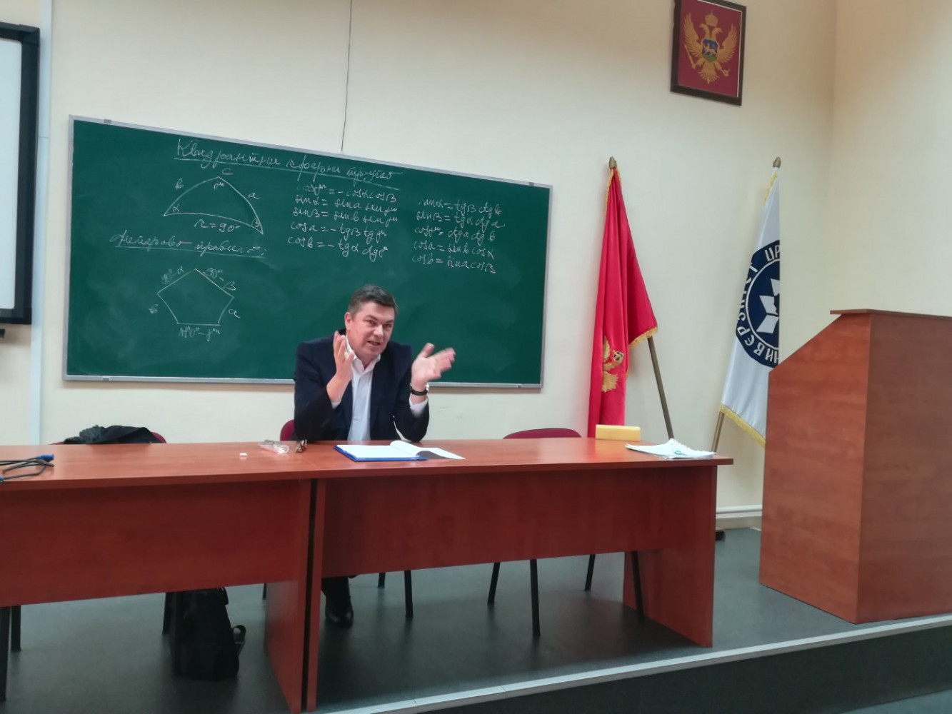 POMORSKI FAKULTET KOTOR      Odrzano predavanje Sloba Pajovica, dugogodisnjeg direktora Luke Bar i Crnogorske plovidbe na Pomorskom fakultetu Kotor