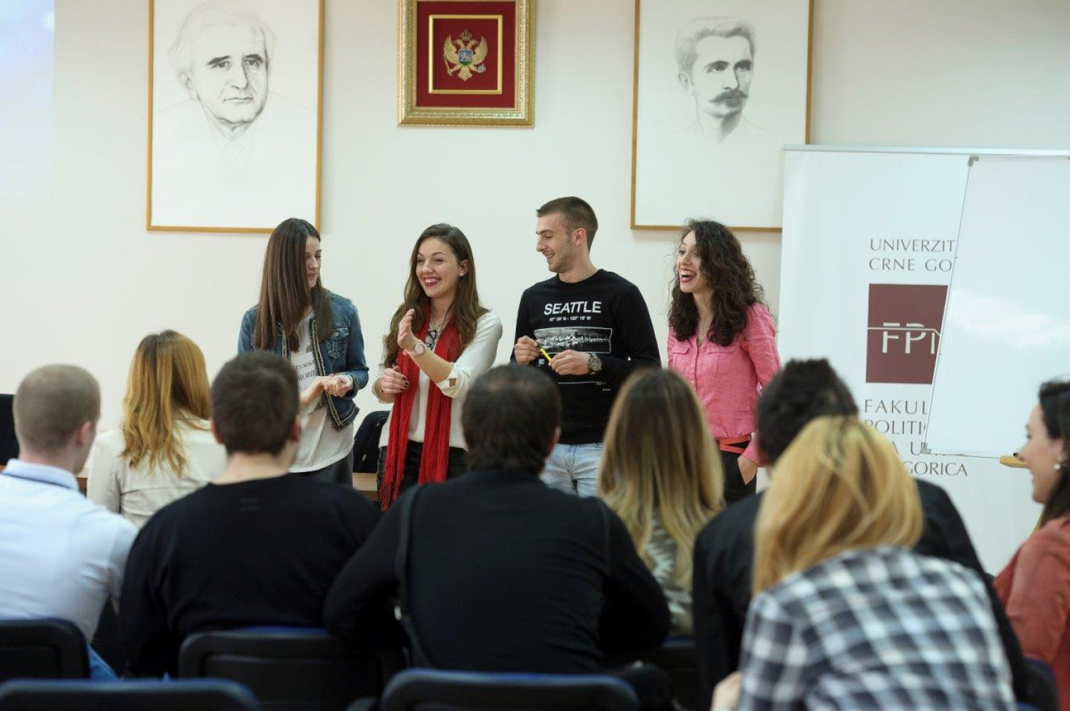 Mi podstičemo dijalog i debatu među studentima
 
 
 
 
 
 
 Debatni klub AGORA