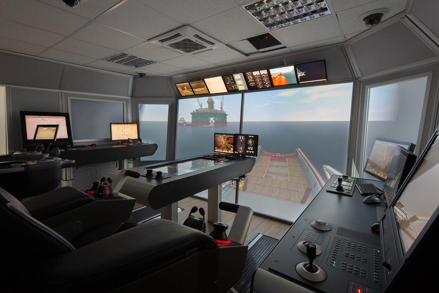 Centar za obuku pomoraca
 
 
 
 
 
 Kontakt